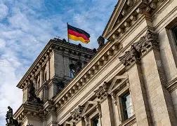 德国杯倒计时；皇家社会转会期调整名单；细节引发关注；态度坚定；纪律约束更严格(拜仁德国杯爆冷出局)