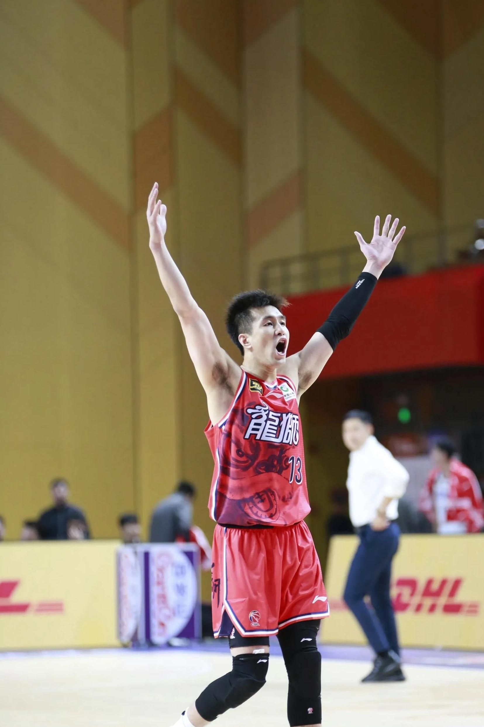 加时末段广厦男篮备战意甲，完成体检细节曝光，态度坚定，身体对抗强度拉满(列兵布利特不晋升原因)